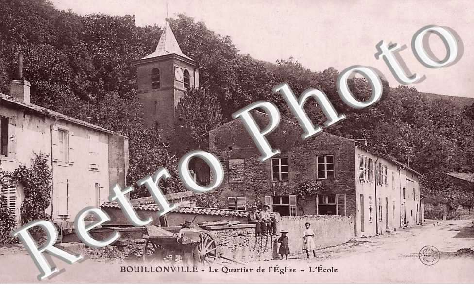 le quartier de l'église. L'école