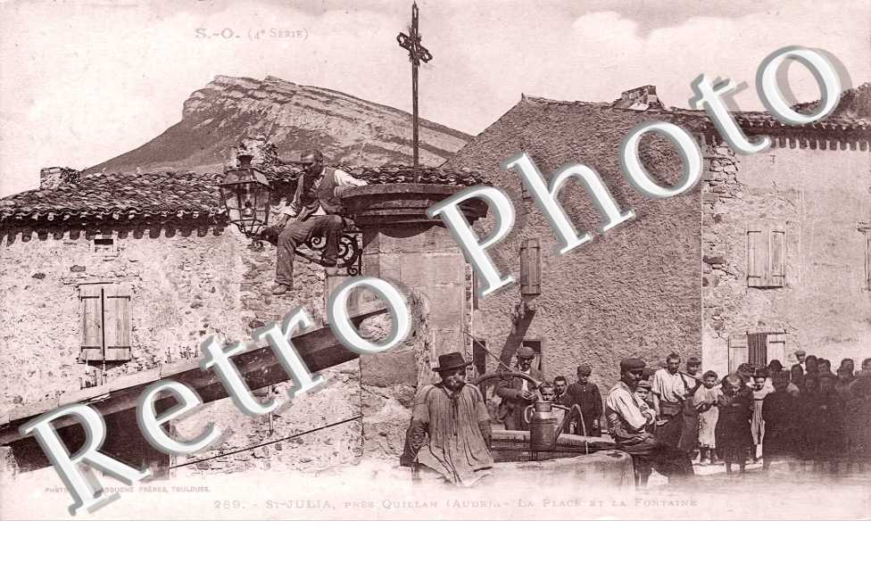 la place et la fontaine