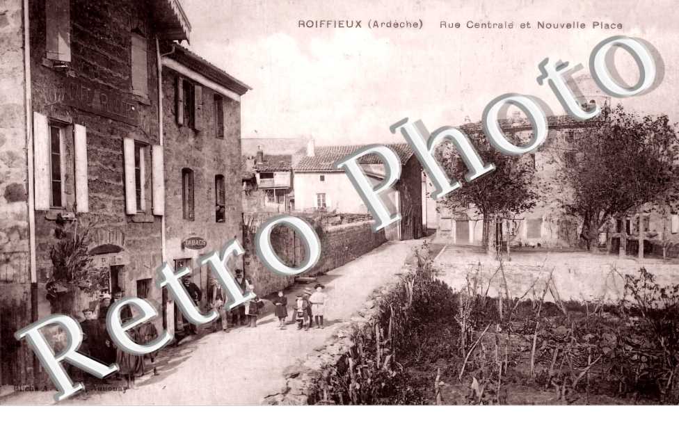rue centrale et nouvelle place