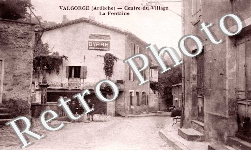 Centre du village La fontaine