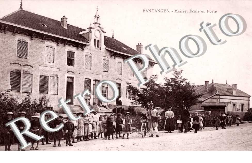 mairie, école et poste
