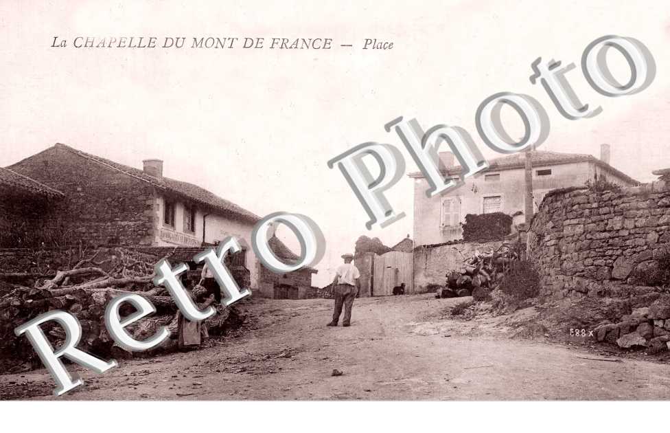 la Chapelle du Mont de France. Place