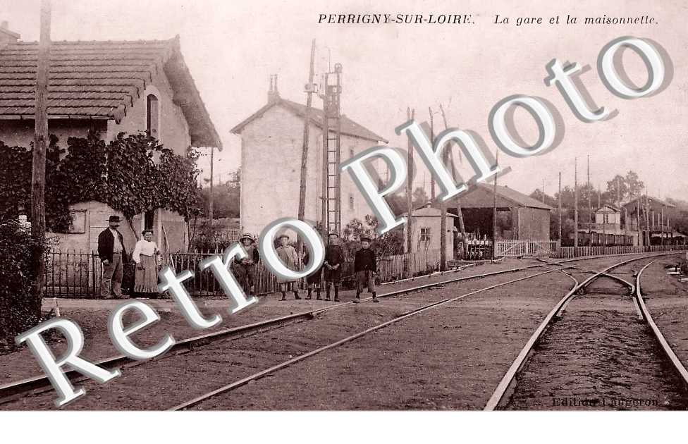 la gare et la maisonnette