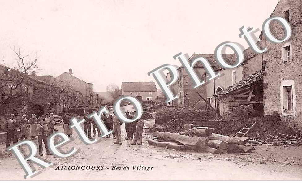 bas du village