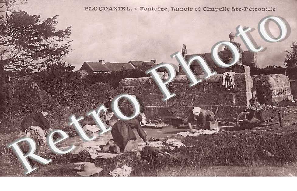 Fontaine, lavoir et chapelle Sainte-Pétronille