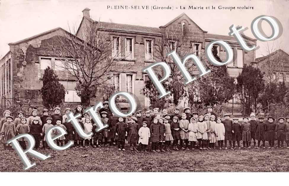 la mairie et le groupe scolaire