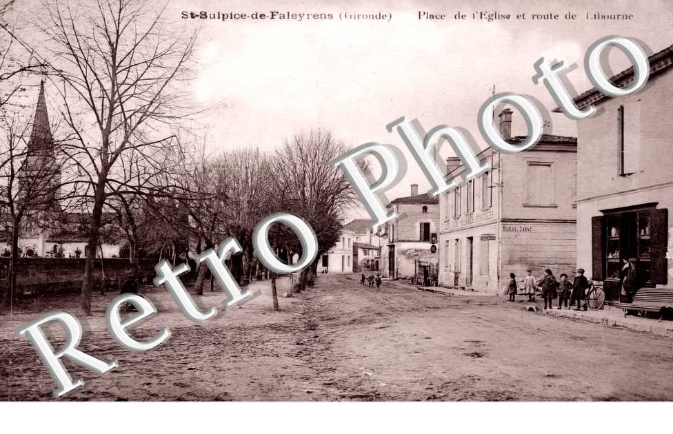 Place de l&#039;église et route de Libourne