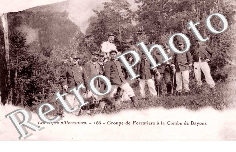 groupe de Forestiers à la Combe de Bayons