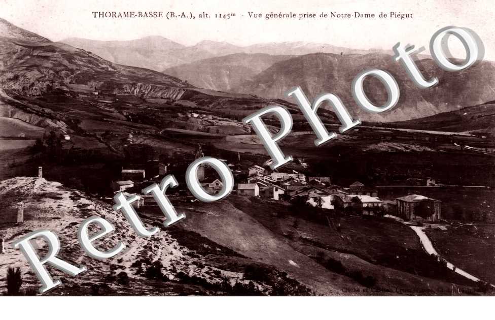 vue générale prise de Notre-Dame de Piégut