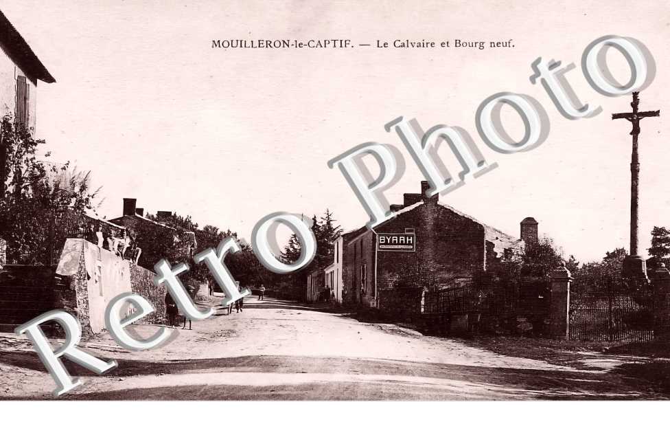 le calvaire et Bourg Neuf