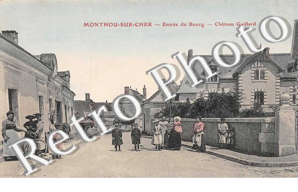 entrée du bourg. Château Gaillard