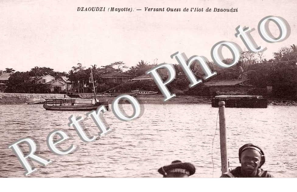 versant Ouest de l&#039;Ilot  de Dzaoudzi