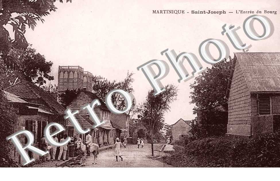 l&#039;entrée du bourg