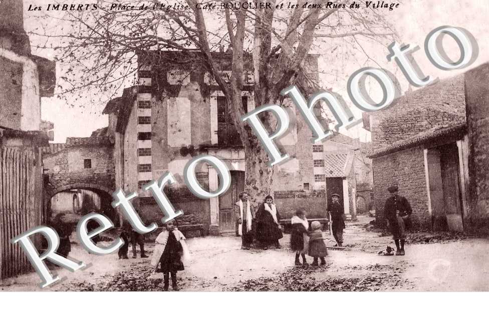 Les Imberts Place de l'église Café Bouclier et les deux rues du village