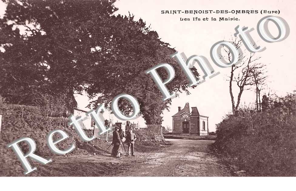 les Ifs et la mairie