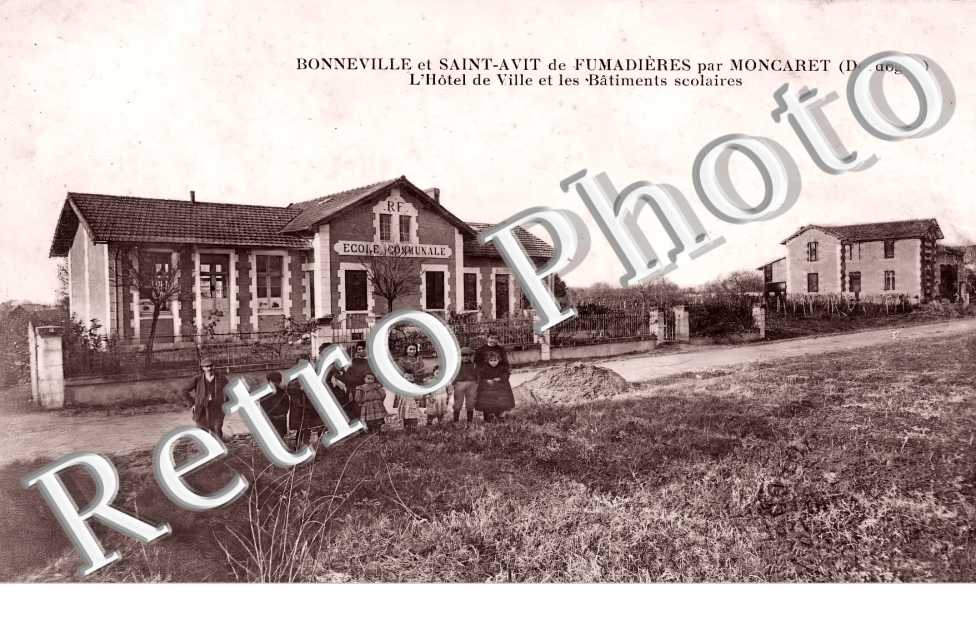 L&#039;Hôtel de ville et les Bâtiments scolaires