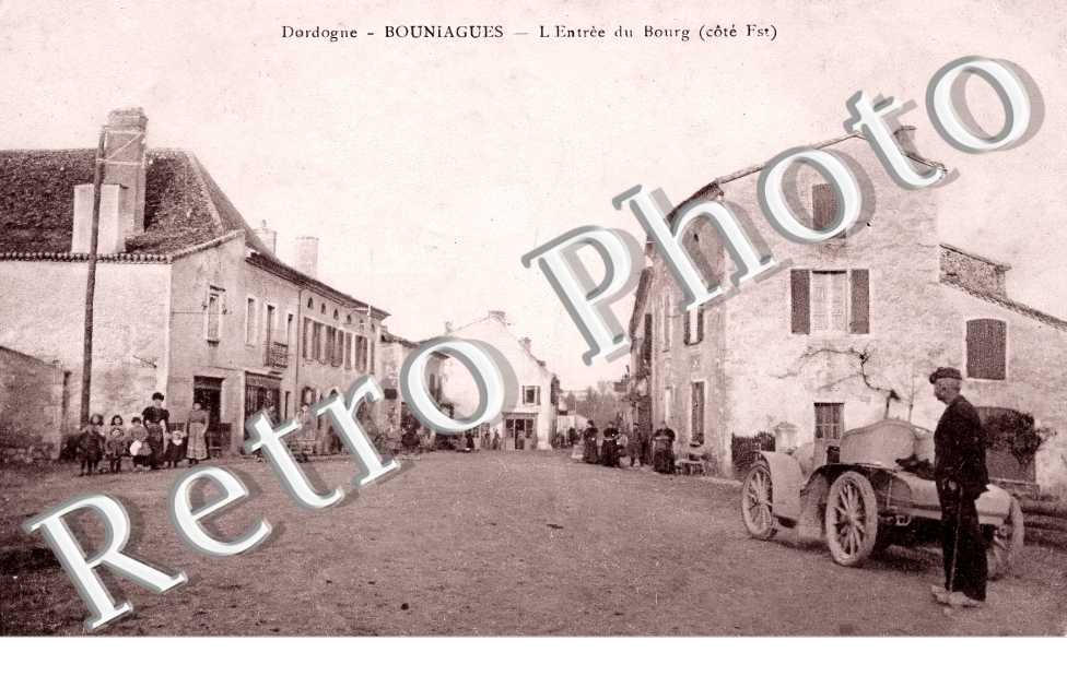 l&#039;entrée du bourg