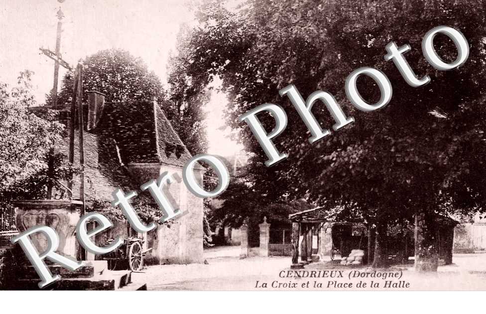la Croix et la place de la Halle