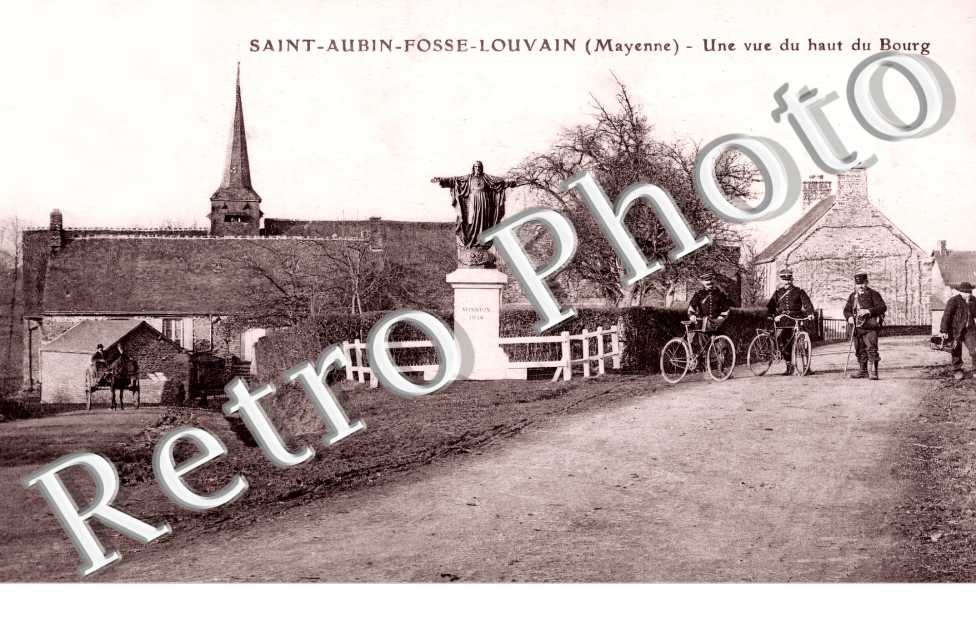 une vue du haut du bourg