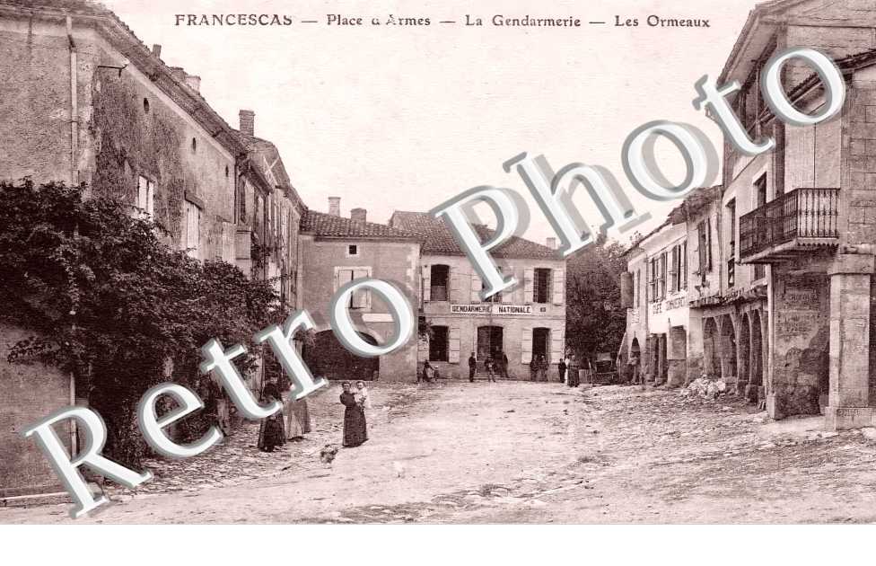 place d&#039;Armes. La Gendarmerie. Les Ormeaux.