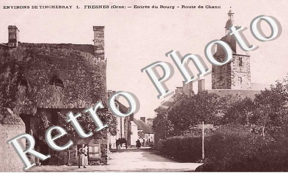entrée du bourg. Route de Chanu.