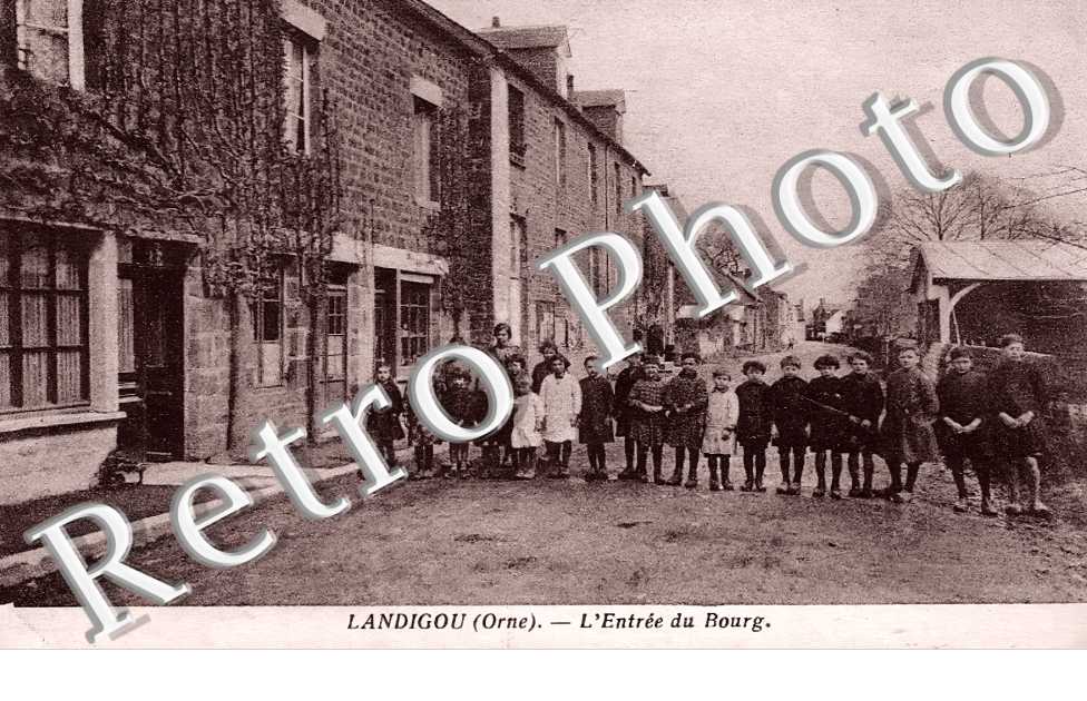 l'entrée du bourg