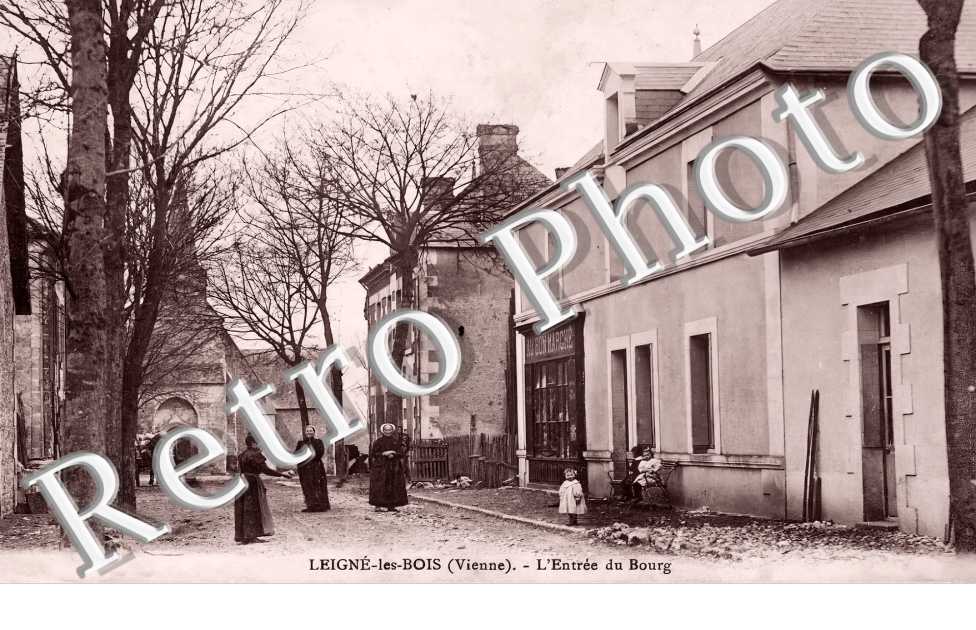 l'entrée du bourg