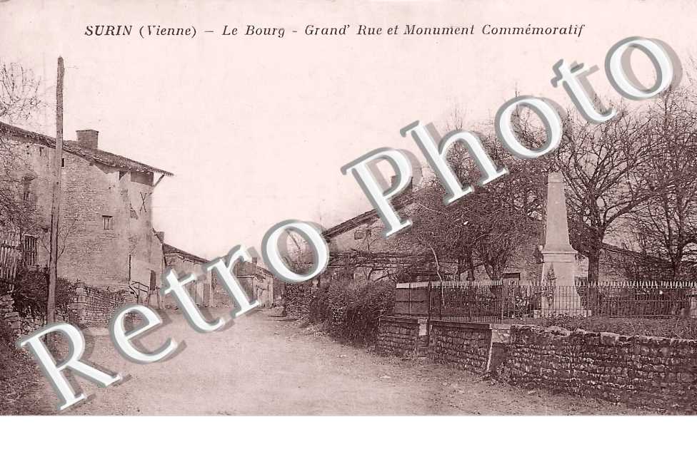le bourg. Grand'rue et Monument commémoratif