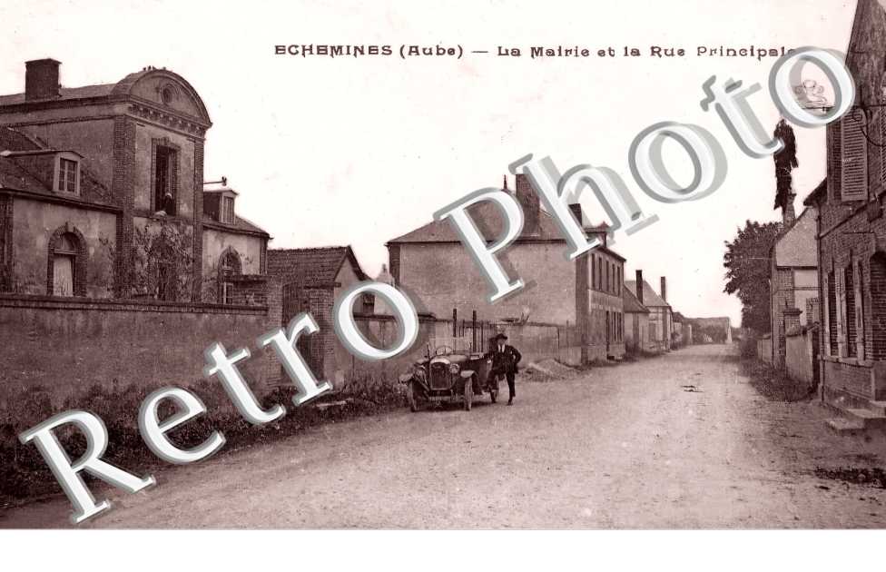 la mairie et la rue principale