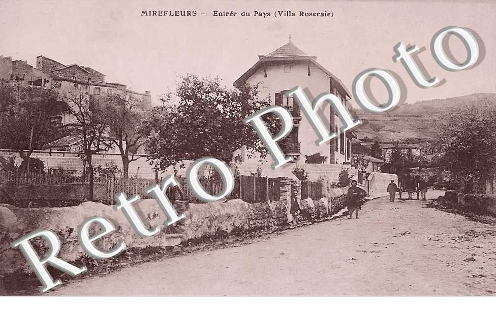 entrée du pays (Villa Roseraie)
