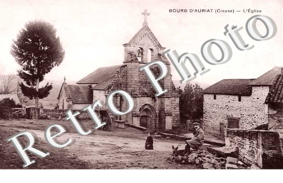 Bourg d'Auriat. L'église