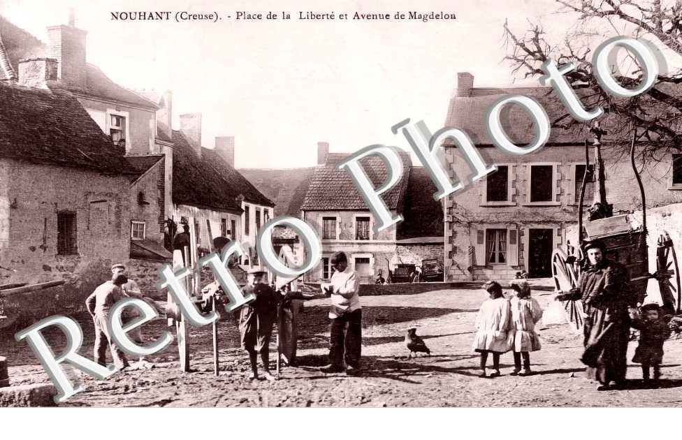 place de la liberté et avenue de Magdelon