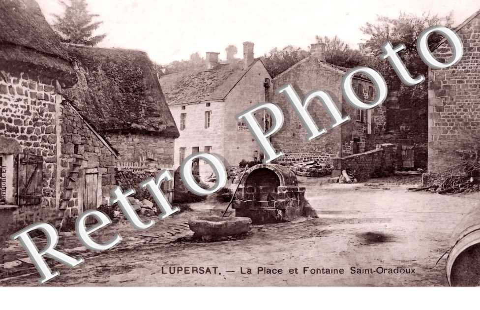 LUPERSAT. la place et fontaine