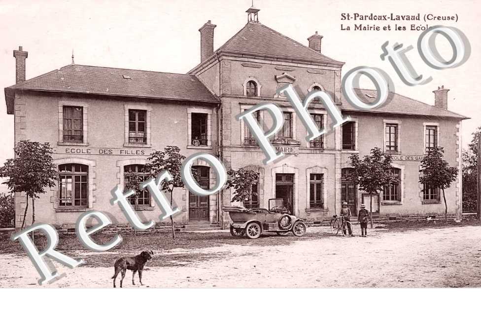 la mairie et les écoles