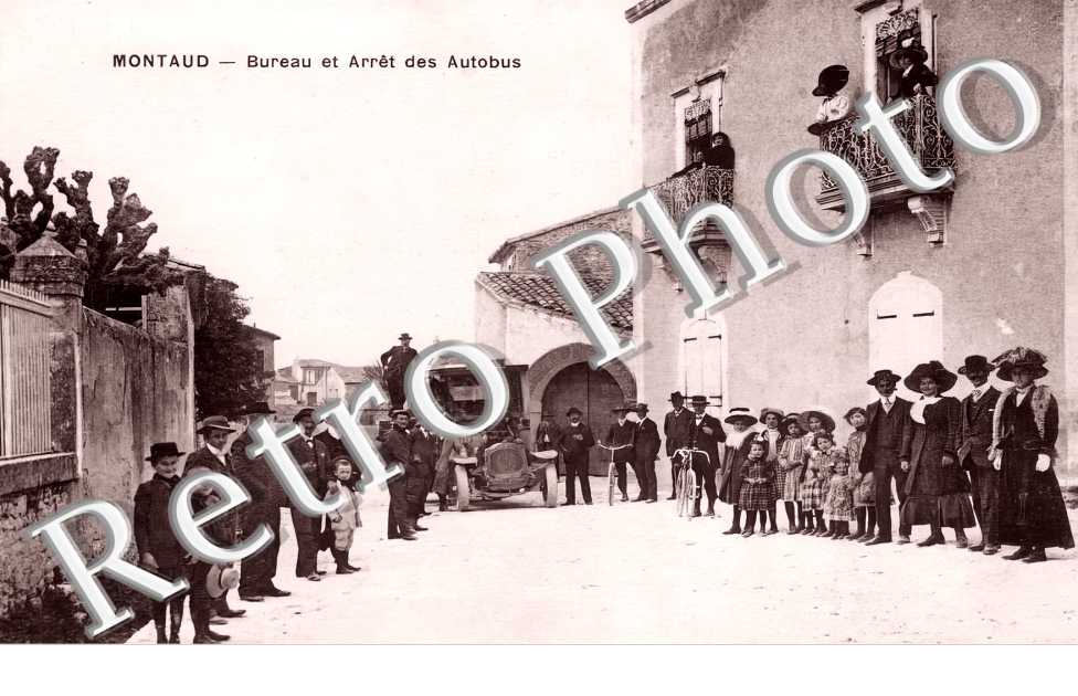 Bureau et Arrêt des Autobus