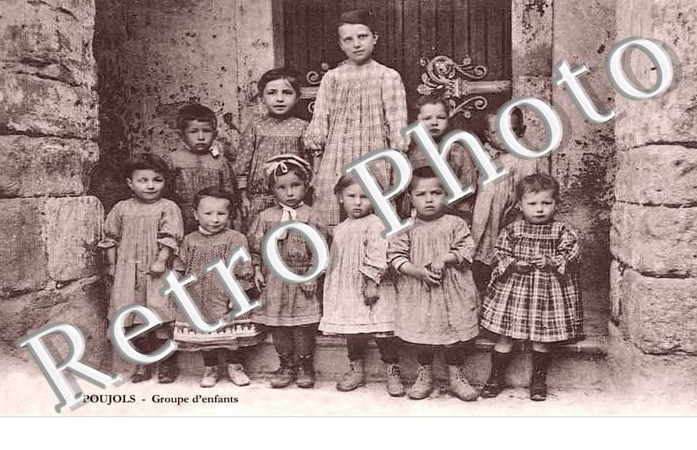 groupe d&#039;enfants