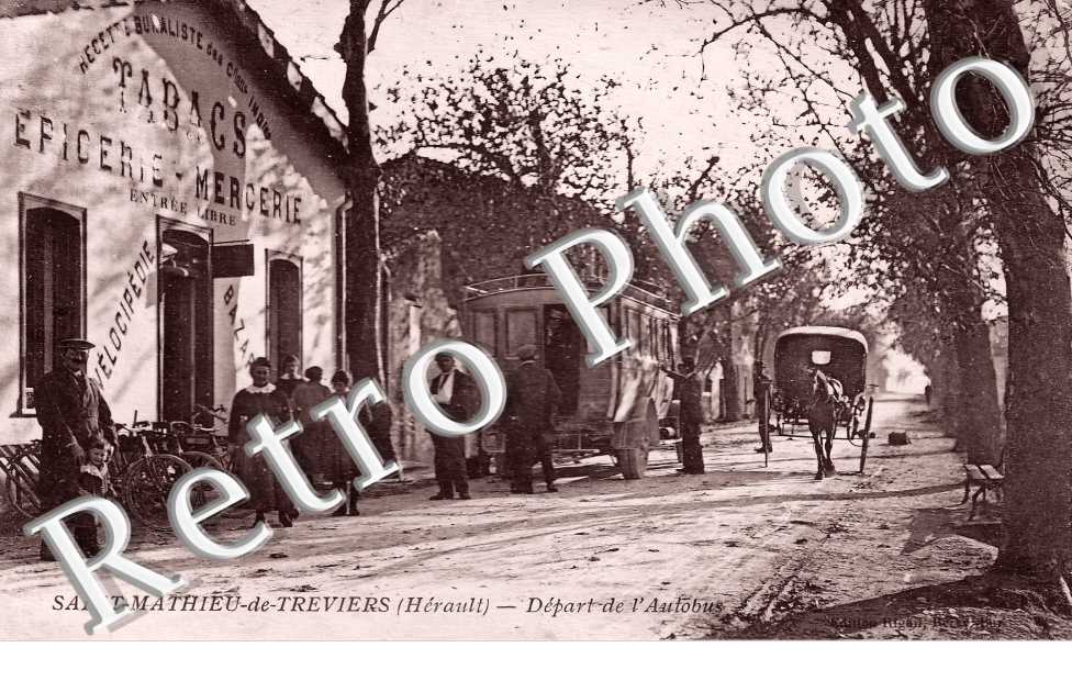 départ de l&#039;autobus. Epicerie Mercerie