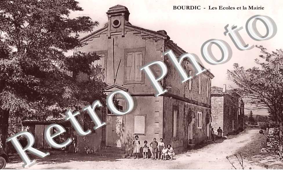 les écoles et la mairie