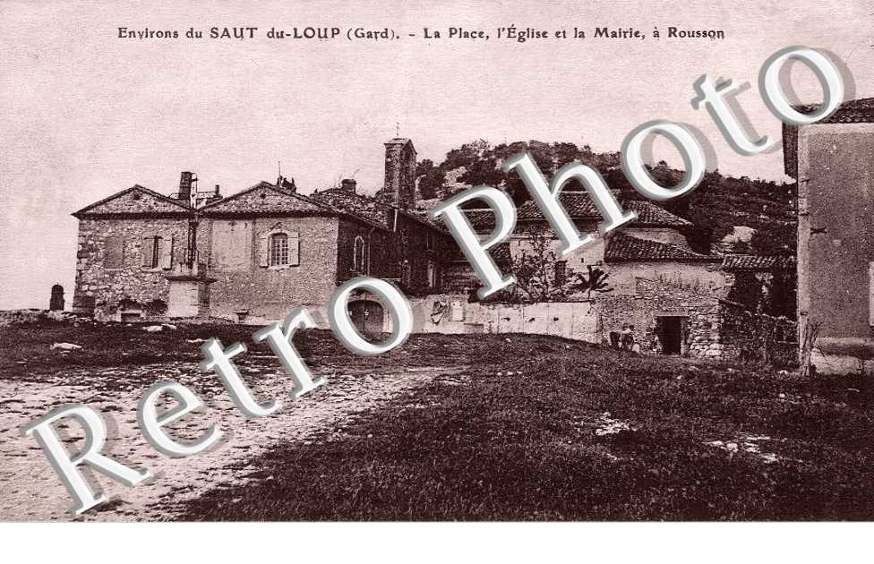 la place, l&#039;église et la mairie