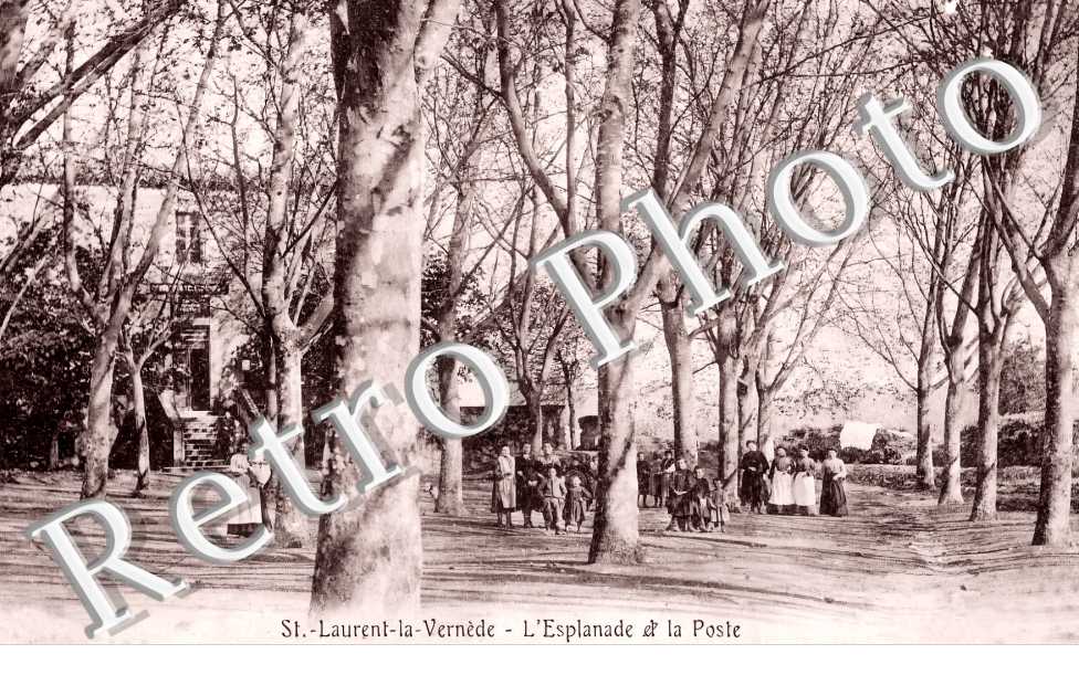 l&#039;esplanade et la poste