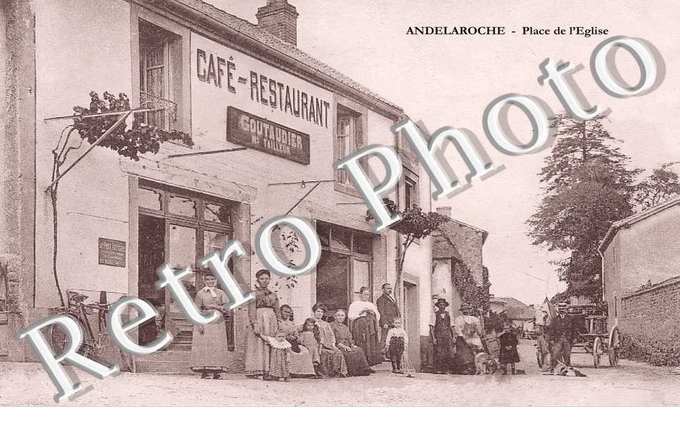 place de l&#039;église. Café-Restaurant Goutaudier
