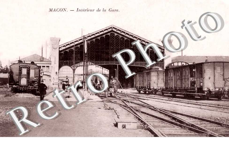 Intérieur de la gare