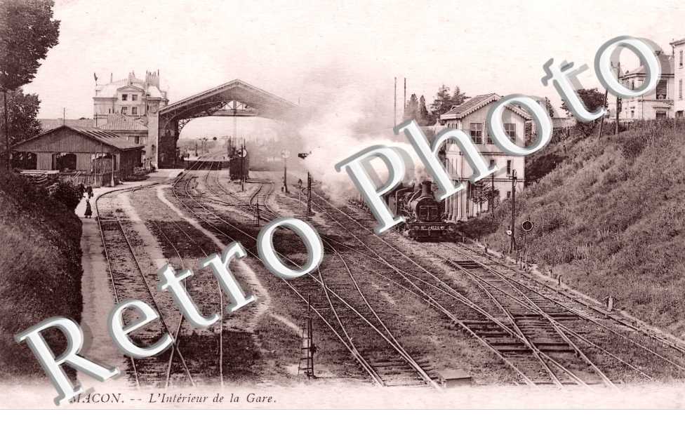 Intérieur de la gare
