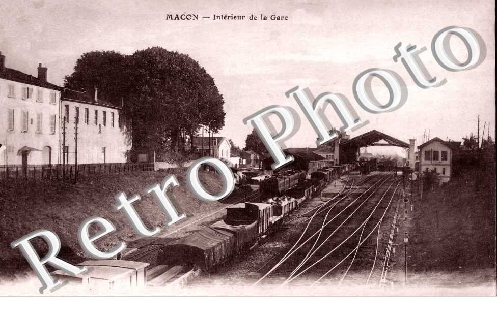 Intérieur de la gare