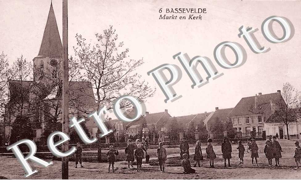 BASSEVELDE Markt en Kerk