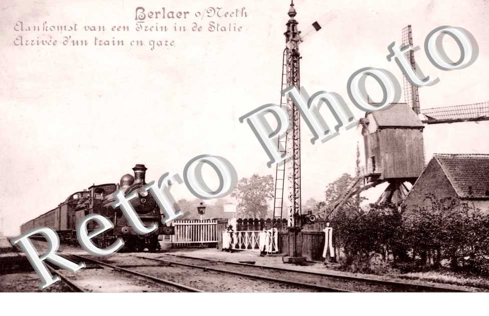 Berlaer Arrivée d&#039;un train en gare