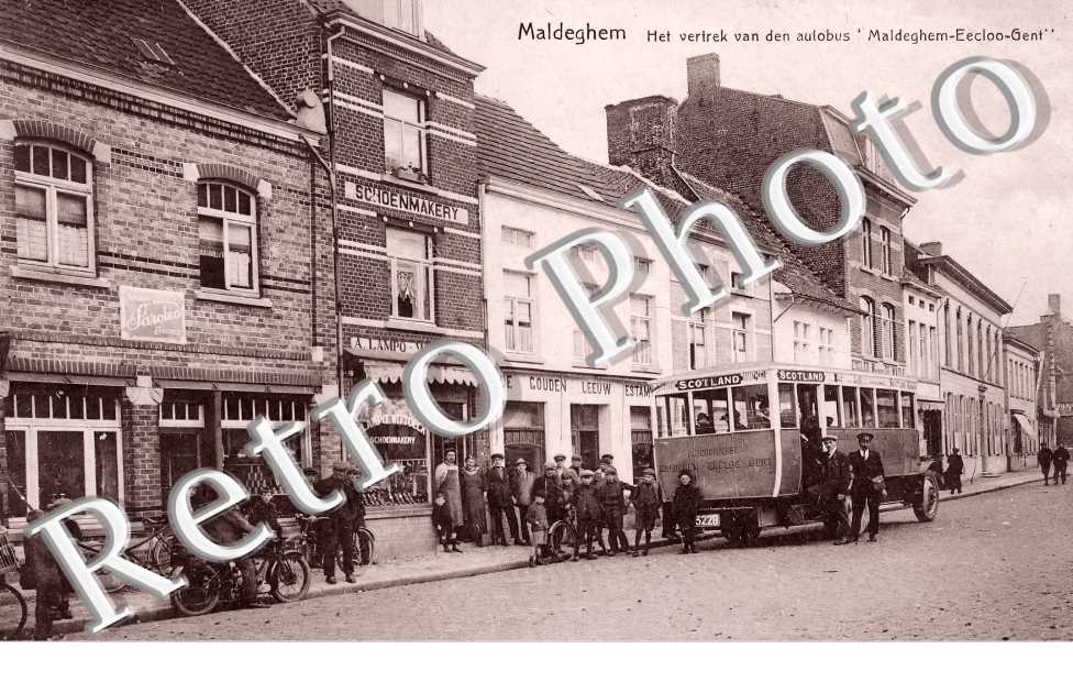 Het vertrek van den autobis " Maldegheme-Eecloo-Gent "
