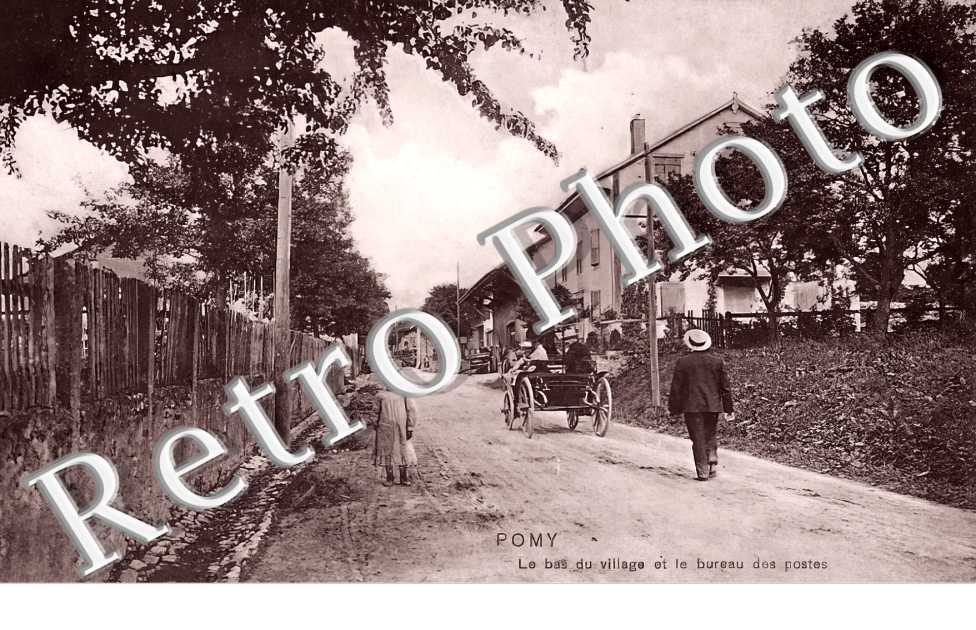le bas du village et le bureau des postes