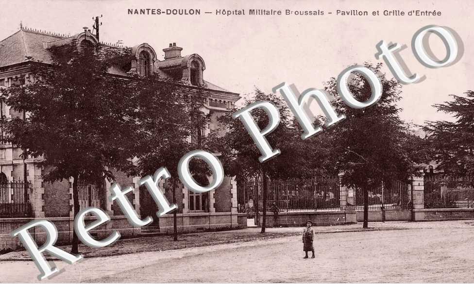 Doulon. Hôpital militaire Broussais. Pavillon et Grille d&#039;entrée. (BROUSSAIS)
