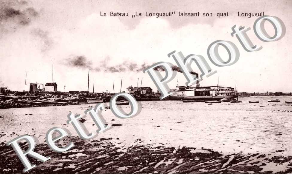 le bateau Le Longueuil laissant son quai